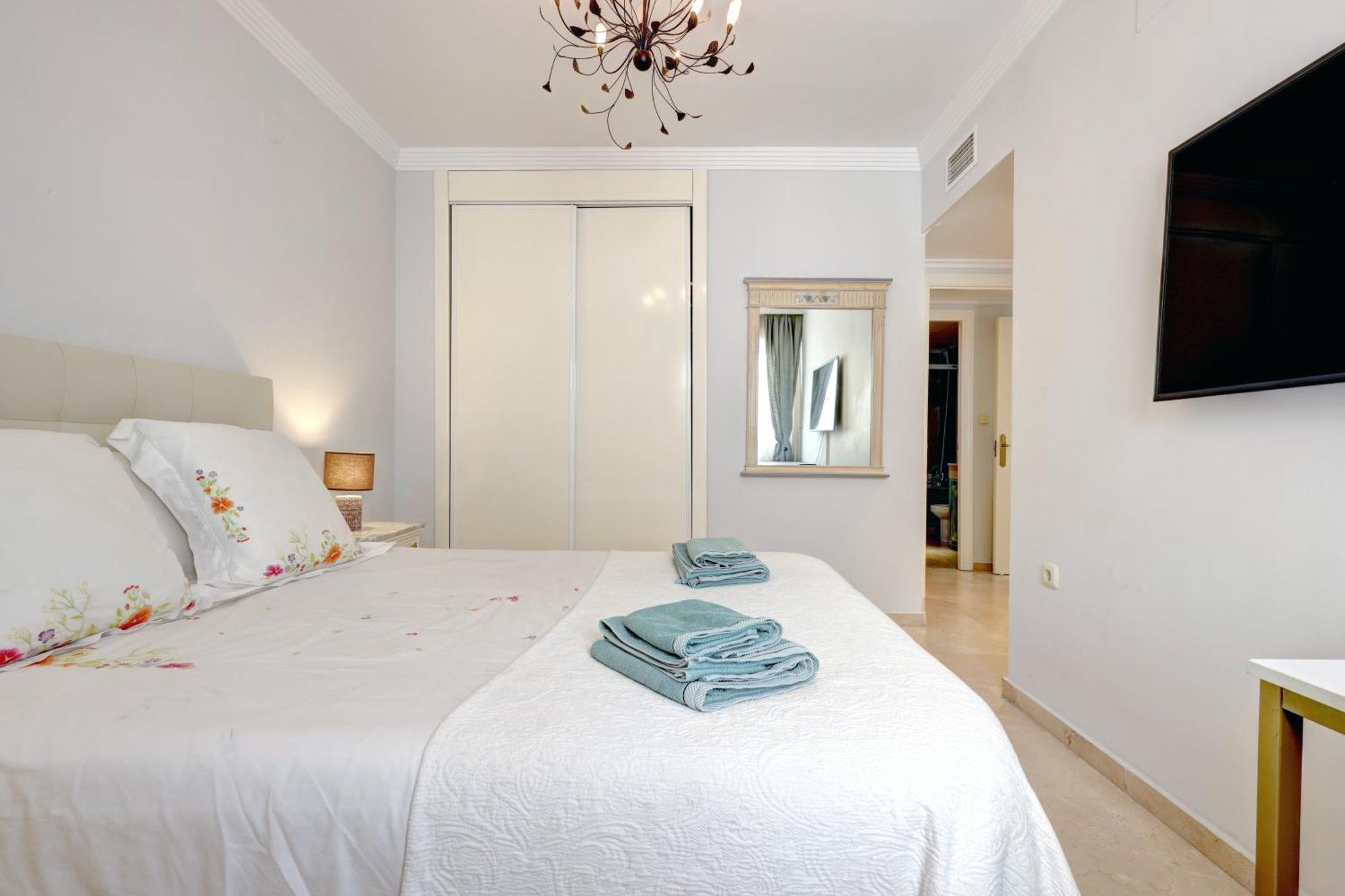 Banana Beach Primera Linea De Playa Marbella Exterior photo